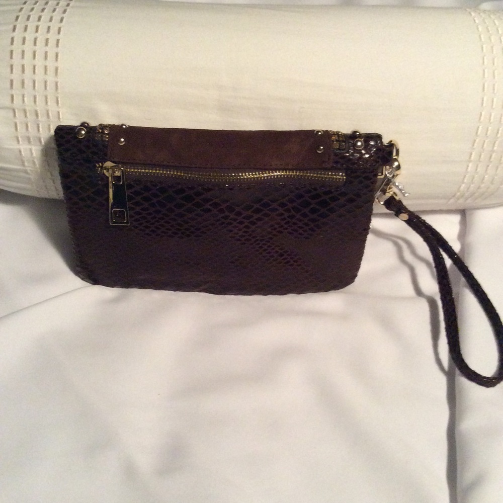 Cache - Picture 4 of 4